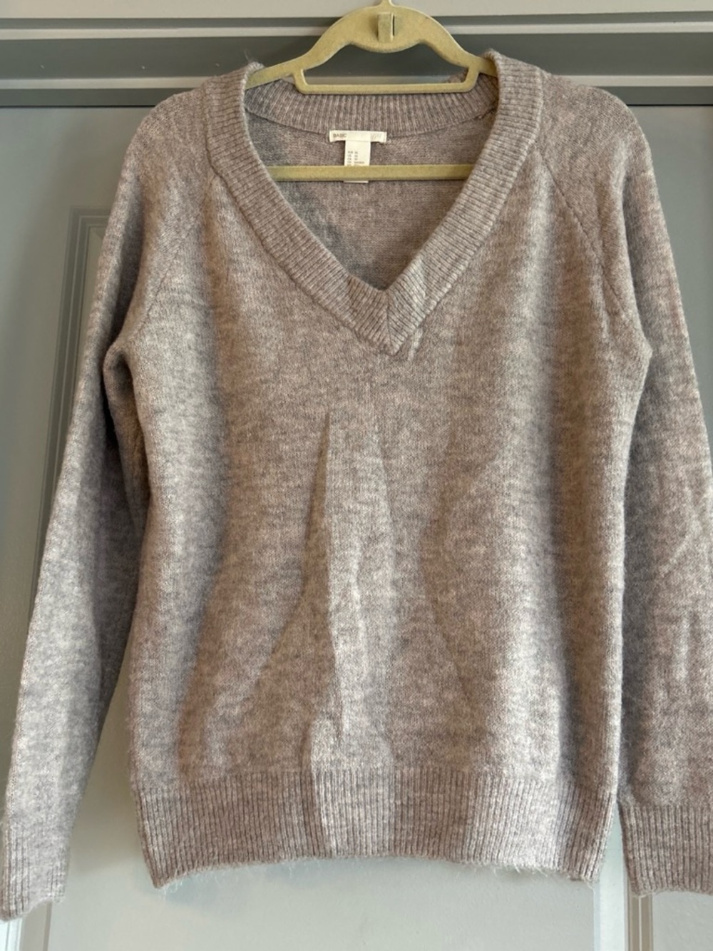 H&M Light Gray V-Neck Women's Sweater
